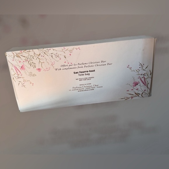 Christian Dior Authentic STRAW Bag w Dior Box - VIP gift with $500 purchase - Picture 6 of 6